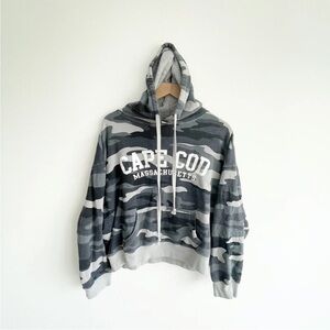 Cape Cod Massachusetts Women's Camo Pullover Crop Top Hoodie Bloom Pop Medium